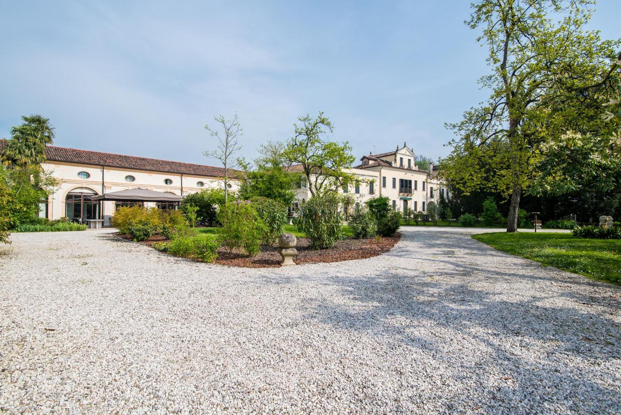 Hotel Ristorante Magia Del Brenta Fiesso dʼArtico Екстериор снимка